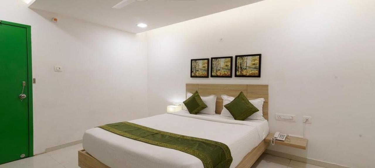 ויסאקפאטנם The Perch Hotel מראה חיצוני תמונה