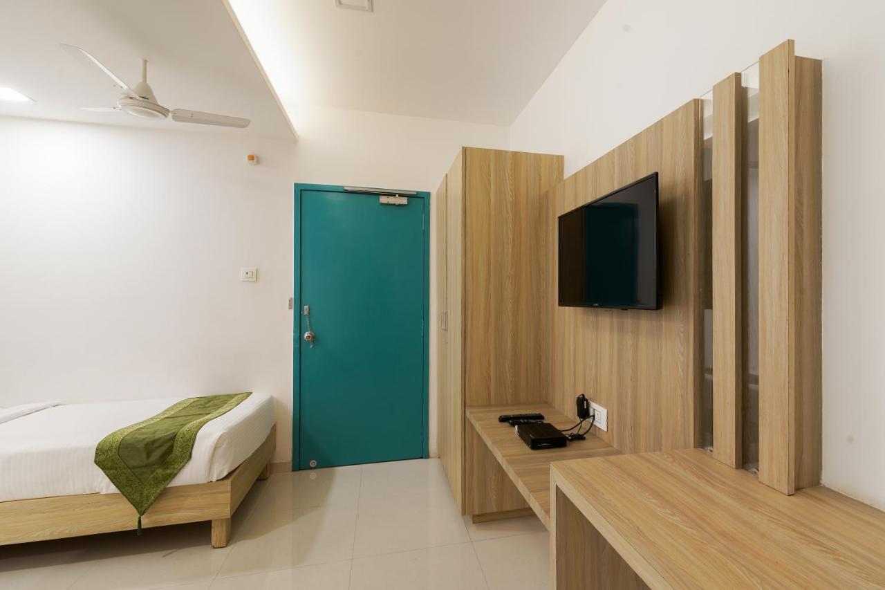 ויסאקפאטנם The Perch Hotel מראה חיצוני תמונה